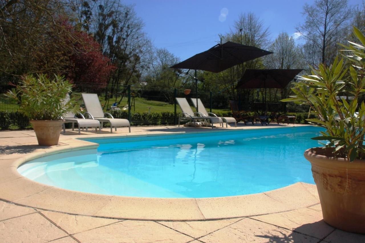 Le Logis Du Pressoir Self Catering Gites In Beautiful 18Th Century Estate In The Heart Of The Loire Valley With Heated Pool And Extensive Grounds. Les Bois-d'Anjou Bagian luar foto