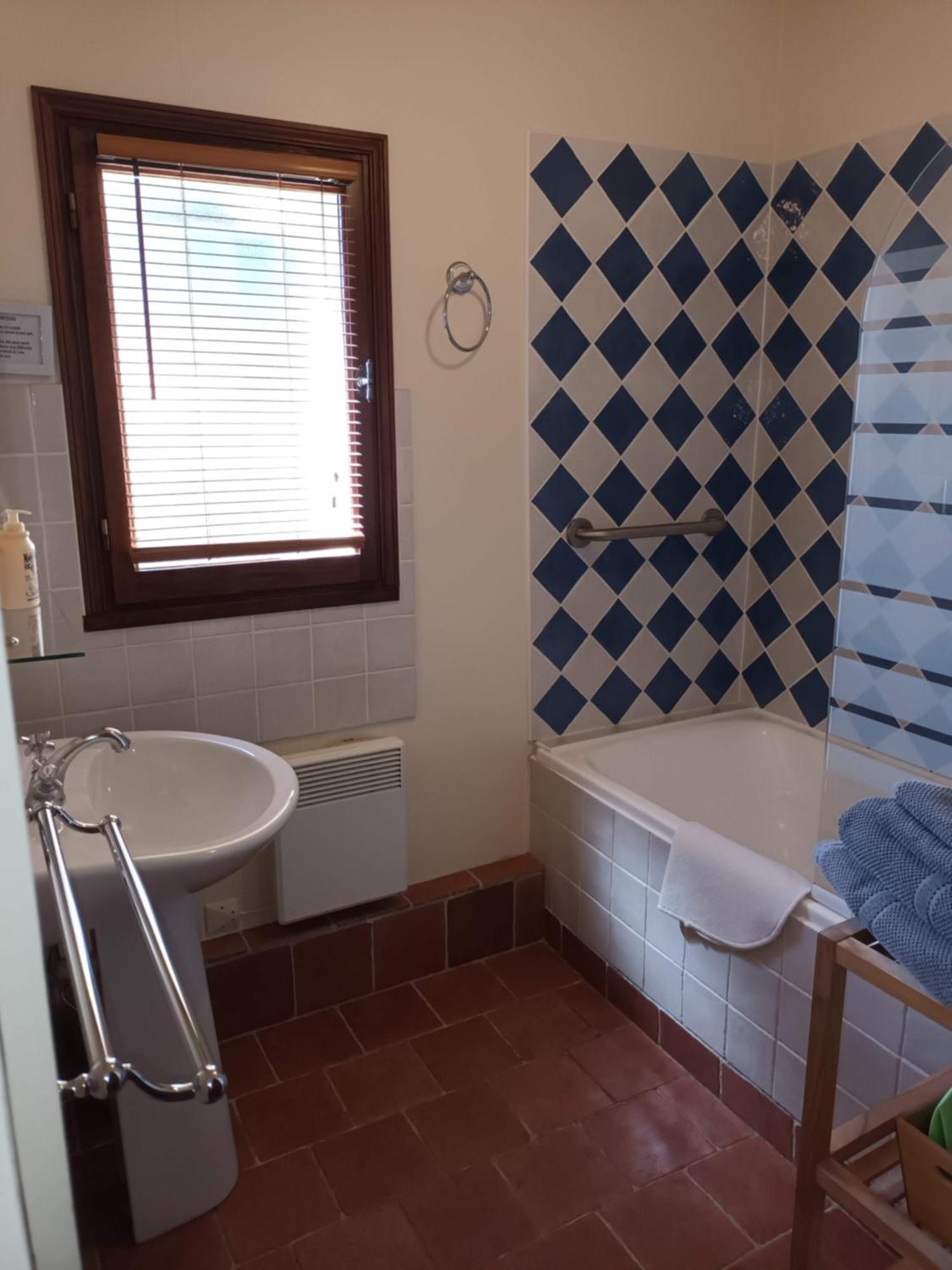 Le Logis Du Pressoir Self Catering Gites In Beautiful 18Th Century Estate In The Heart Of The Loire Valley With Heated Pool And Extensive Grounds. Les Bois-d'Anjou Ruang foto